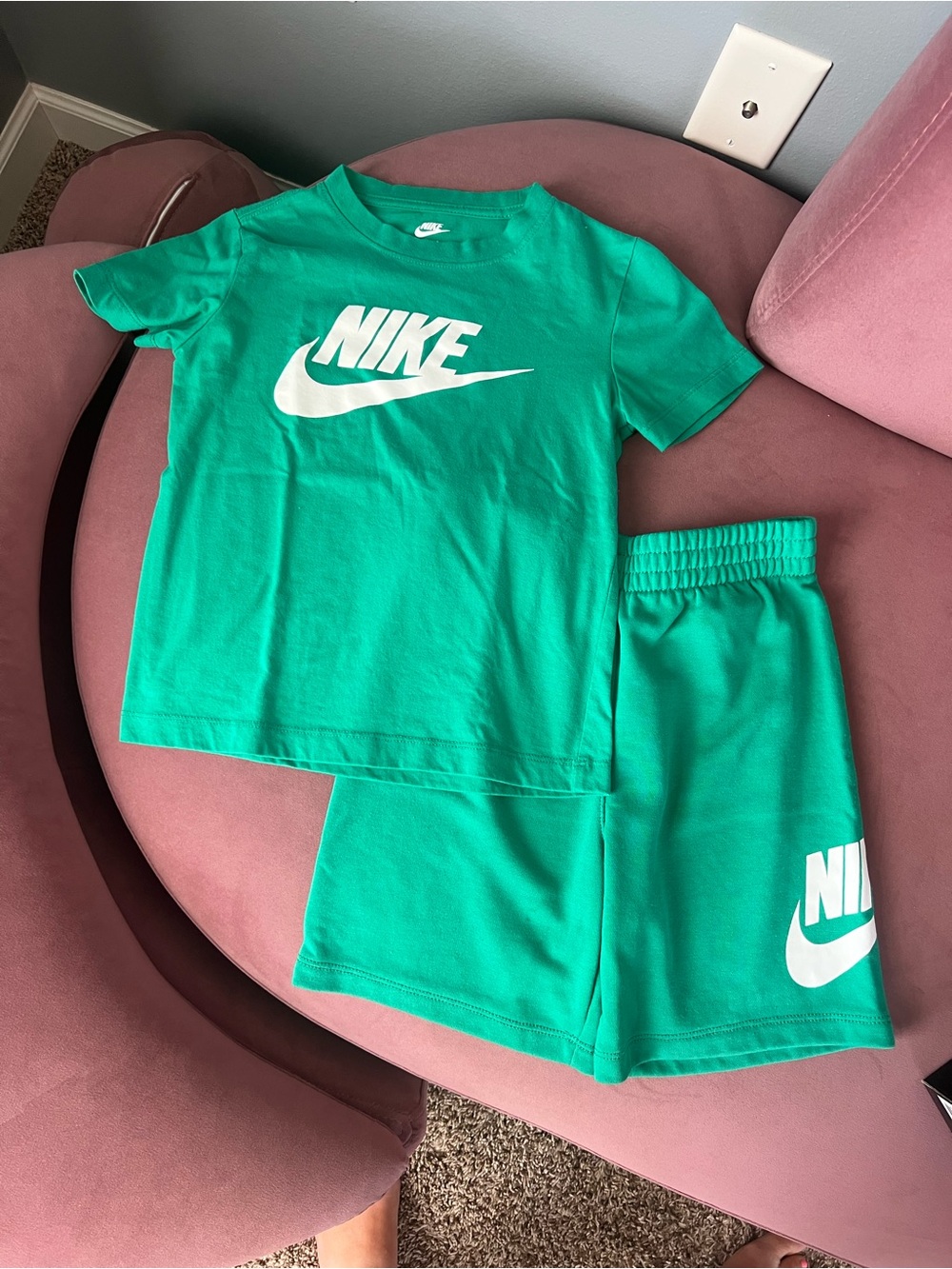 Nike Kids Green Logo Set
